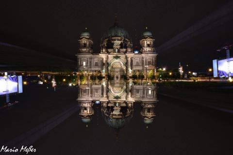 Berlin - gespiegelter Dom