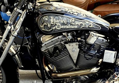 HARLEY-DAVIDSON