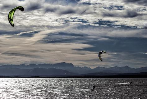 Kitesurfen am Alpenrand