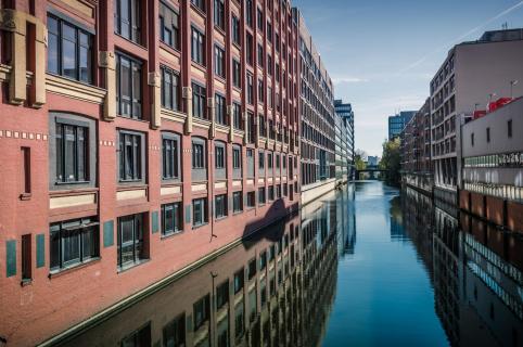 Häuser am Kanal