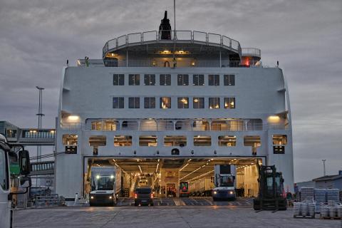 nachts im Hafen 