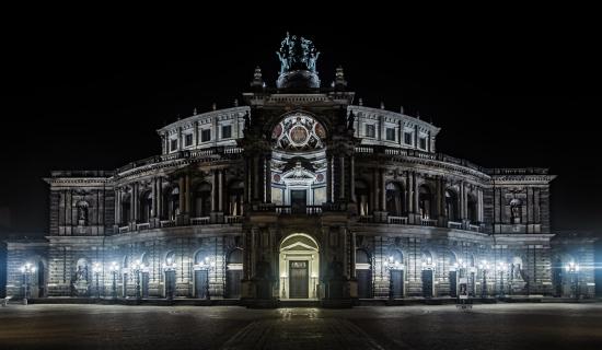 Dresden, Semperoper bei Nacht