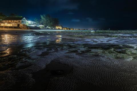 Ebbe auf Sansibar bei Nacht