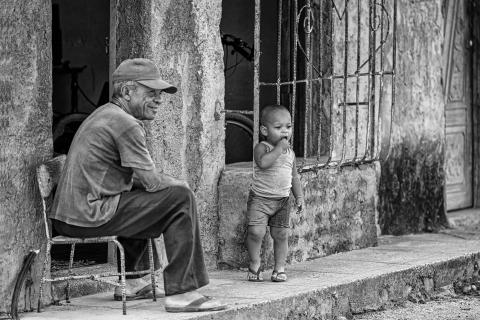 El Abuelo y El Nieto