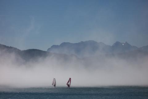 Berge und Wasser