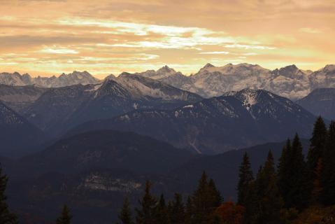 Berge im Abendgold