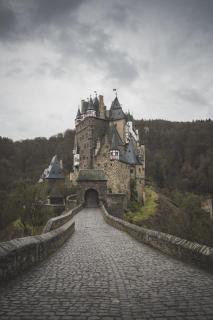 Dark Eltz