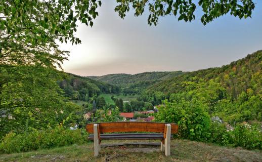 Wolkenlos mit Aussicht auf Rast