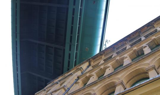 Newcastle - Brücke über Haus