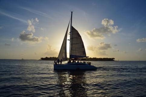 Segeln bei Sonnenuntergang auf Key West