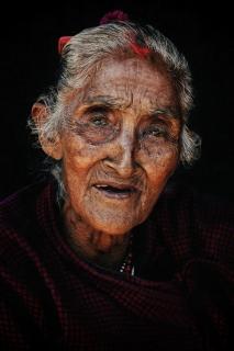 Nepalesische alte Frau