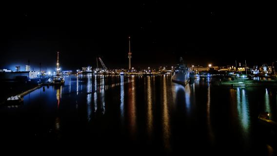 Wilhelmshaven bei Nacht