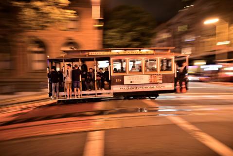 Cable- Car Ritt in der Nacht