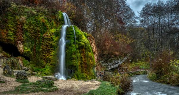 Herbst am Nohner Wasserfall