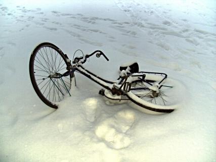 Fahrrad im Schnee