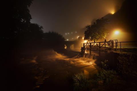 Nachts im Nebel