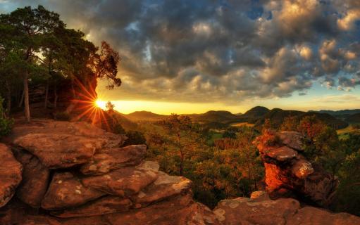 Sonnenaufgang am Sprinzelfelsen 