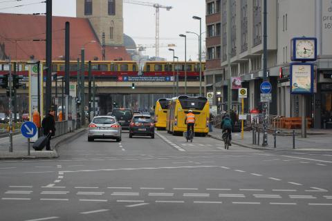 Straße am Alexanderplatz