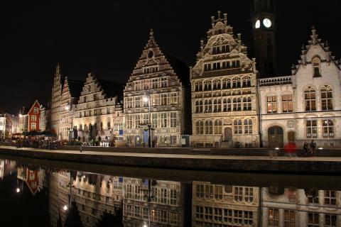 Gent at night II