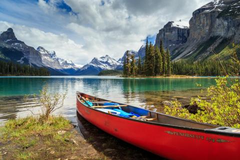 Maligne Lake