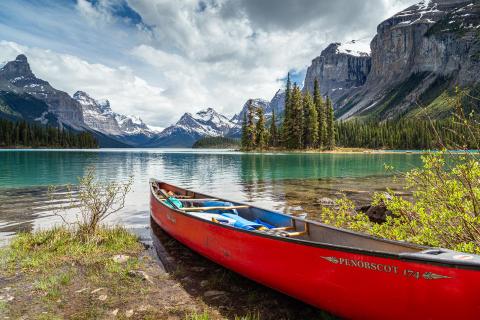 Maligne Lake