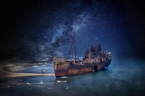 Wrak bei Nacht 