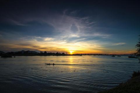Sunset 4000 Islands Laos