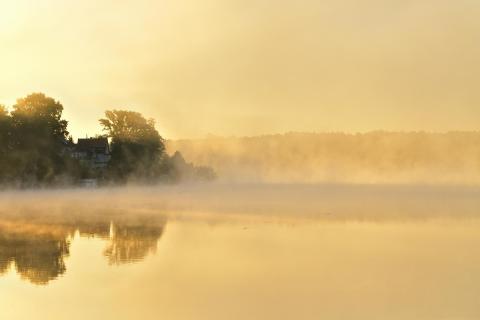 Sonnenaufgang am See