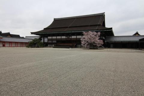 Shishin den main hall