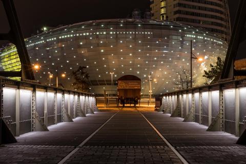 Brücke ins Licht