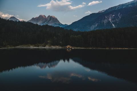 Cabin at the lake