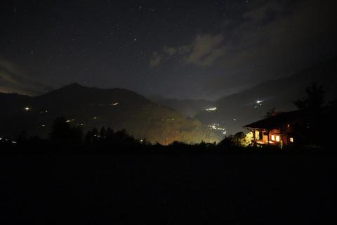 Hütte bei Nacht