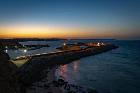 Blaue Stunde überm Hafen