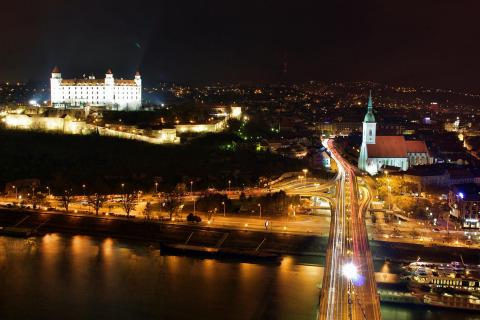 Beautiful Nightlights of Bratislava (4)