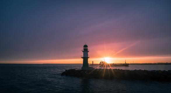 Sonnenaufgang Warnemünde