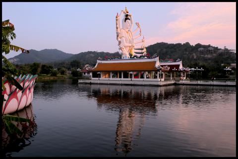 Buddha im Abendlicht