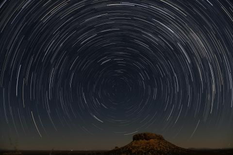 G.F. Startrails unter südlichem Sternenhimmel