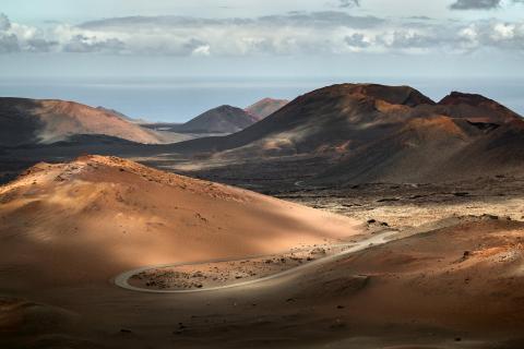 Sonnenspiel in der Vulkanlandschaft