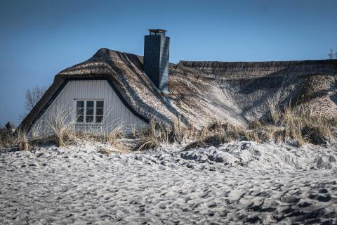 Haus hinter der Düne