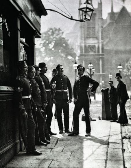 JOHN THOMSON. Recruiting sergeants outside the Mitre &amp; Dove, King Street, 1877.