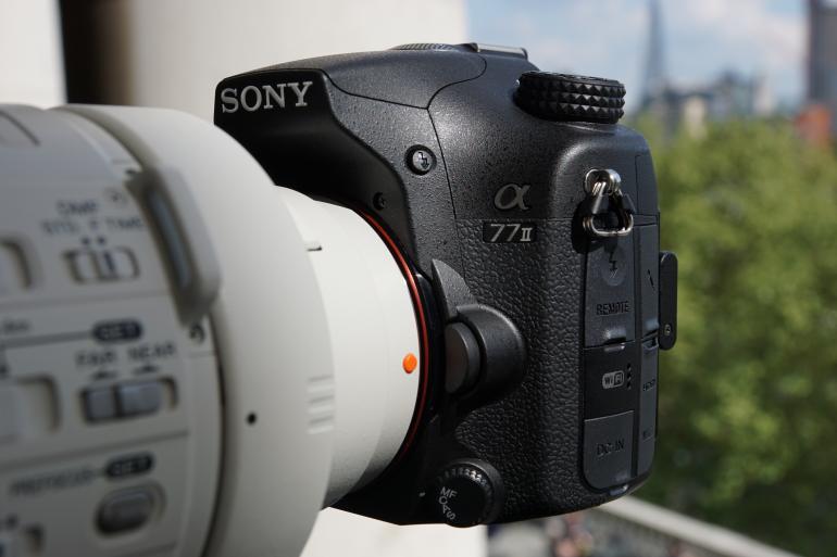 Sony Alpha 77 II