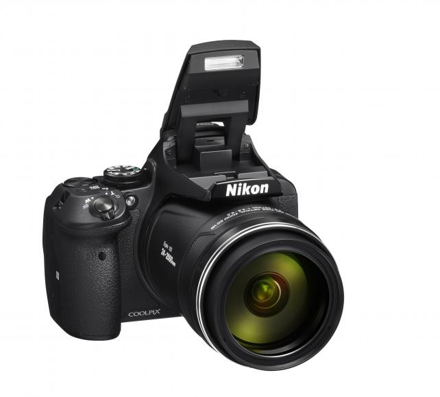 Nikon P900