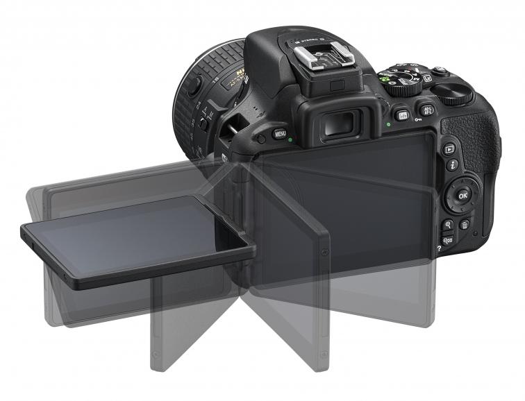 Nikon D5500 mit schwenkbaren Touchscreen