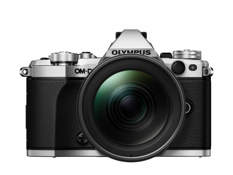 Olympus OM-D E-M5 Mark II: Auch in Silber erhältlich.