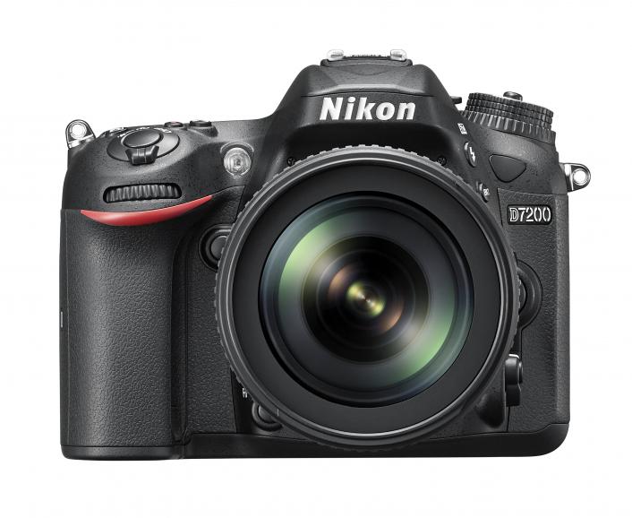Nikon D7200: Mit 24 Megapixeln löst die D7200 für eine Kamera mit Cropfaktor 1,5 sehr hoch auf. Das geht allerdings zulasten des Rauschverhaltens.
