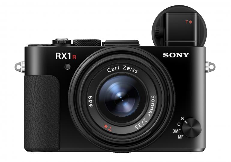 Die neue Profi-Kompaktkamera Sony RX1R II von vorne