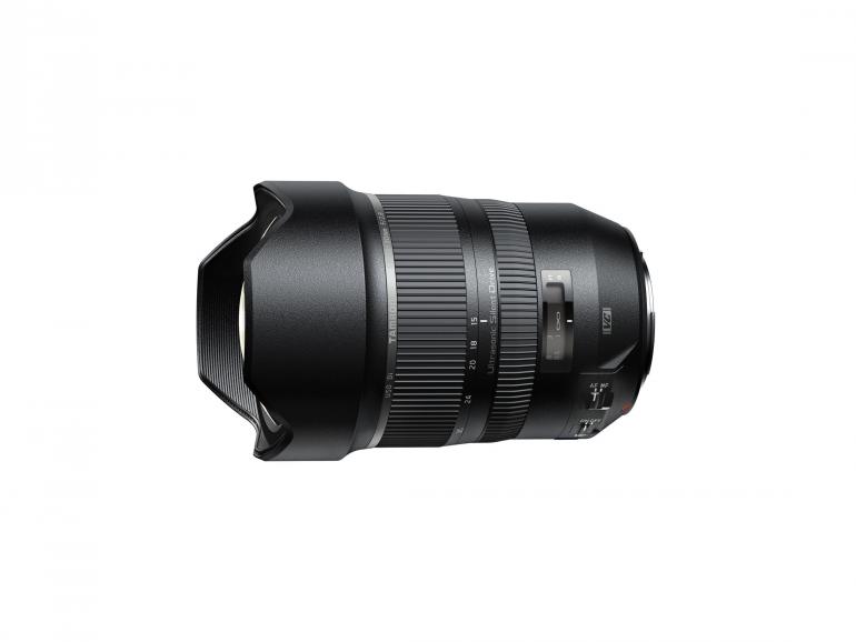 Tamron SP 15-30mm F/2.8 Di VC USD
Durchgängig lichtstark, flexibel dank des großen Weitwinkel-Zoombereichs und auch noch erschwinglich ist das Tamron SP 15-30mm-Objektiv für rund 990 Euro.