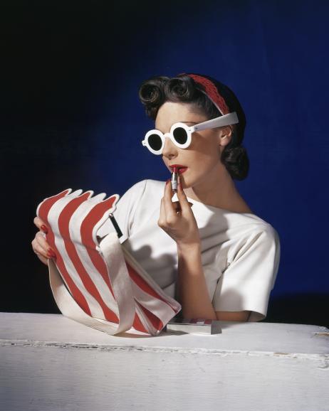 Muriel Maxwell, American Vogue cover, 1 July 1939 