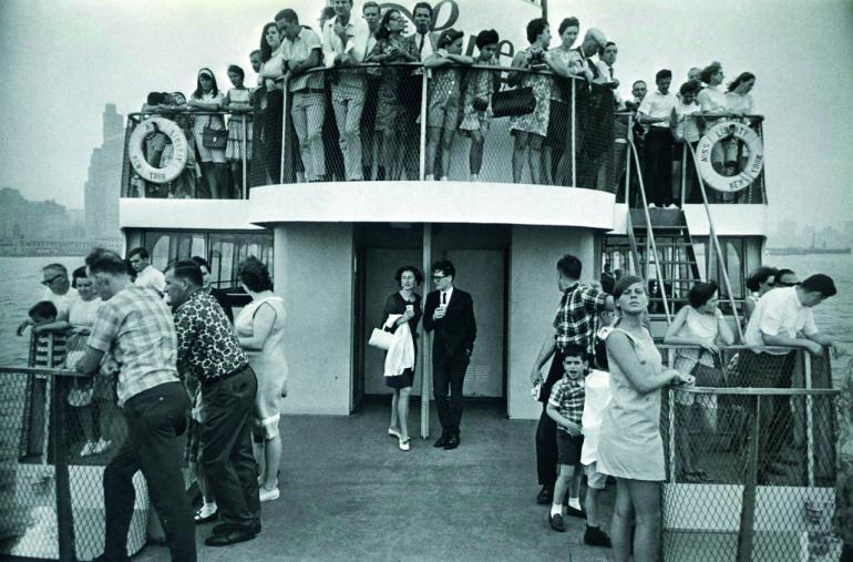 Garry Winogrand |
Circle Line Statue of Liberty Ferry, New York, 1971