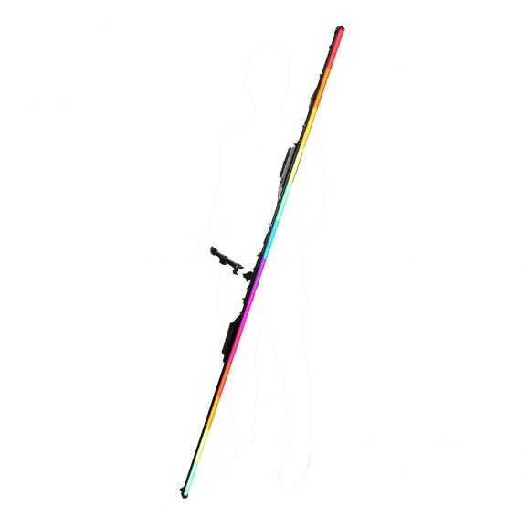 Der Pixelstick ist mit einer Länge von etwa 188 Zentimetern sehr groß. Für einen einfachen Transport kann die Lichtleiste zweigeteilt werden.